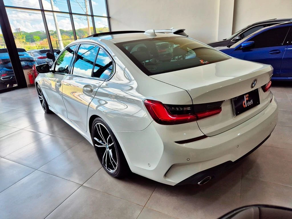 BMW 320I