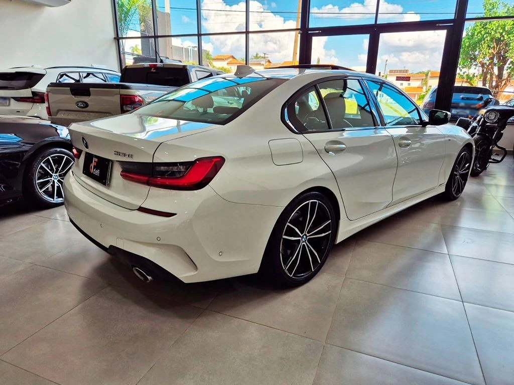 BMW 320I
