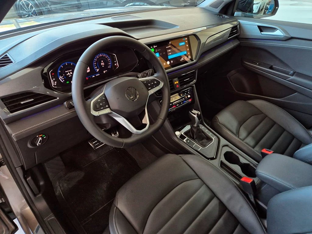 VOLKSWAGEN TAOS
