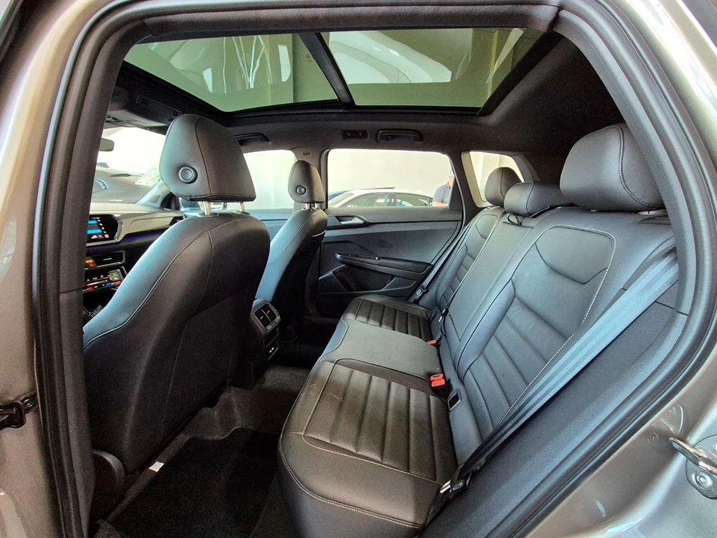 VOLKSWAGEN TAOS