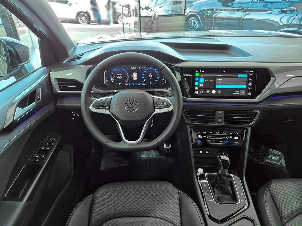 VOLKSWAGEN TAOS