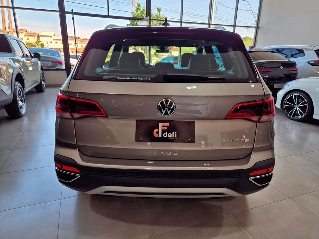 VOLKSWAGEN TAOS