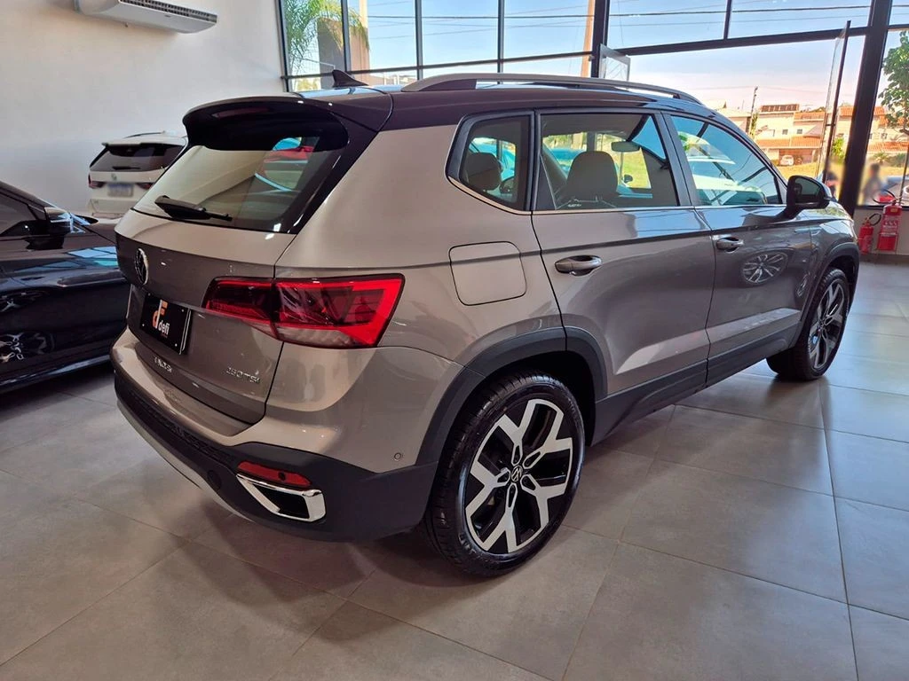 VOLKSWAGEN TAOS