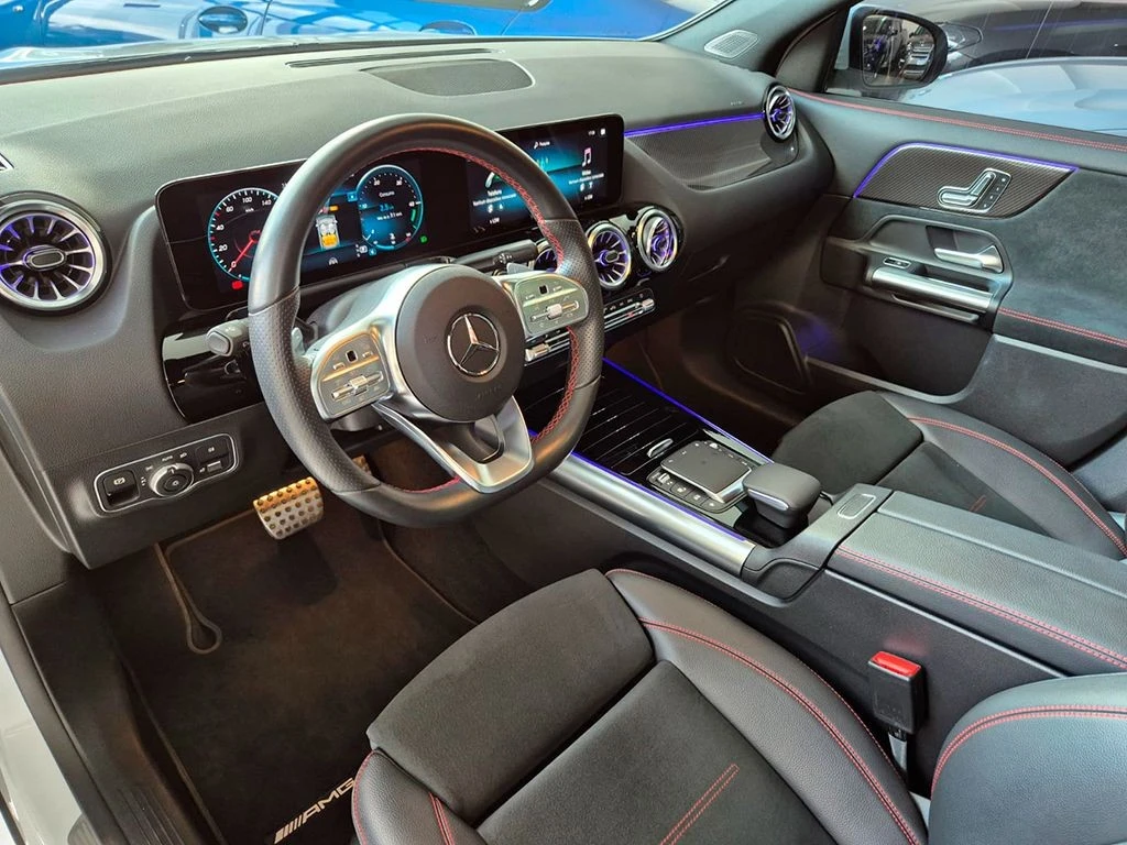 MERCEDES-BENZ GLA 200