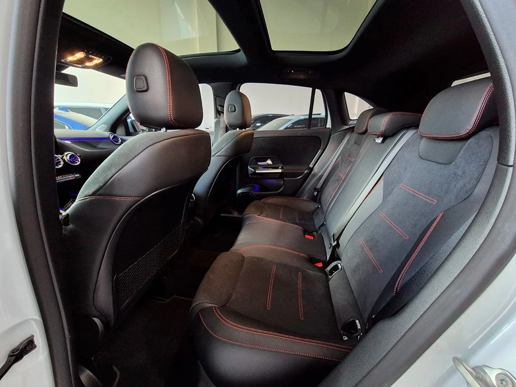 MERCEDES-BENZ GLA 200