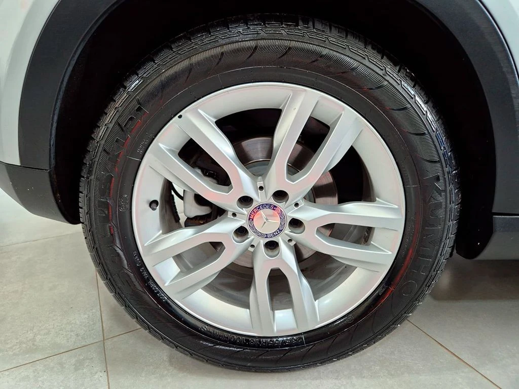 MERCEDES-BENZ GLA 200