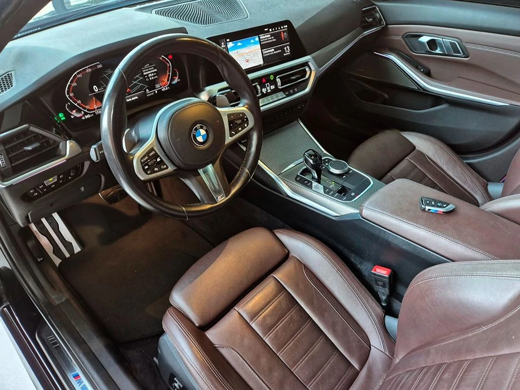 BMW 320i