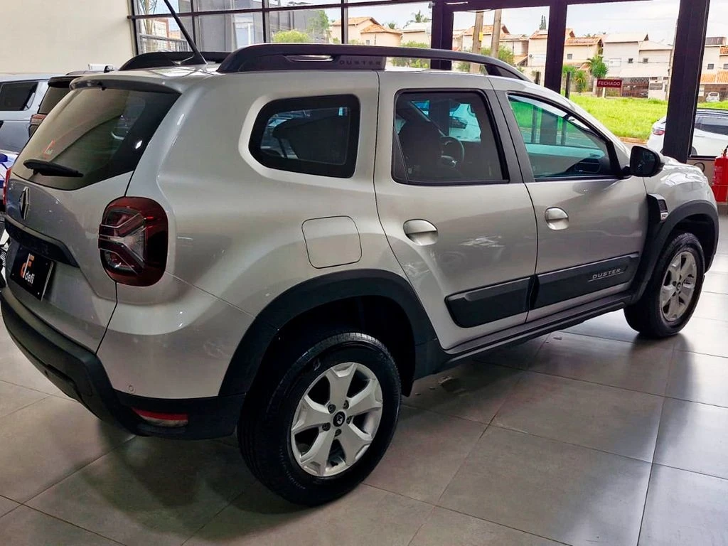 RENAULT DUSTER