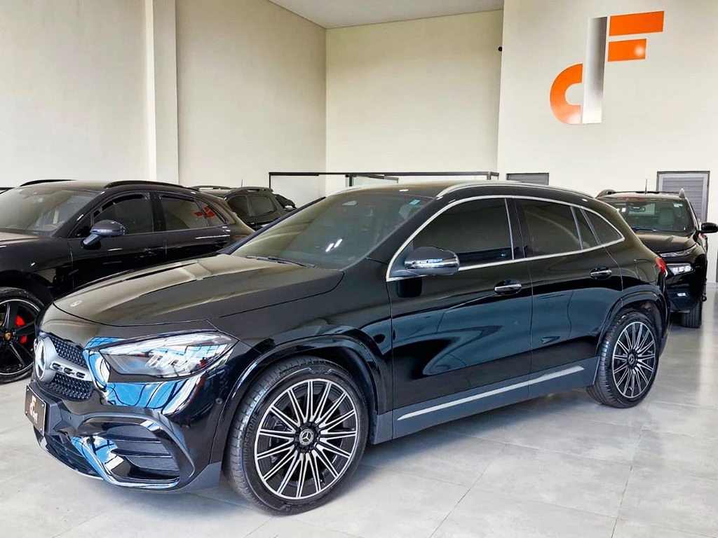 MERCEDES-BENZ GLA 200