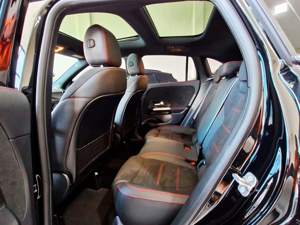 MERCEDES-BENZ GLA 200