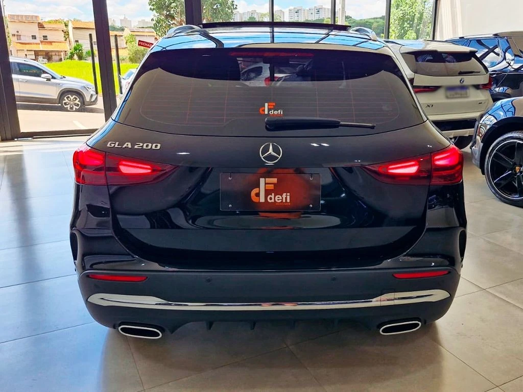 MERCEDES-BENZ GLA 200