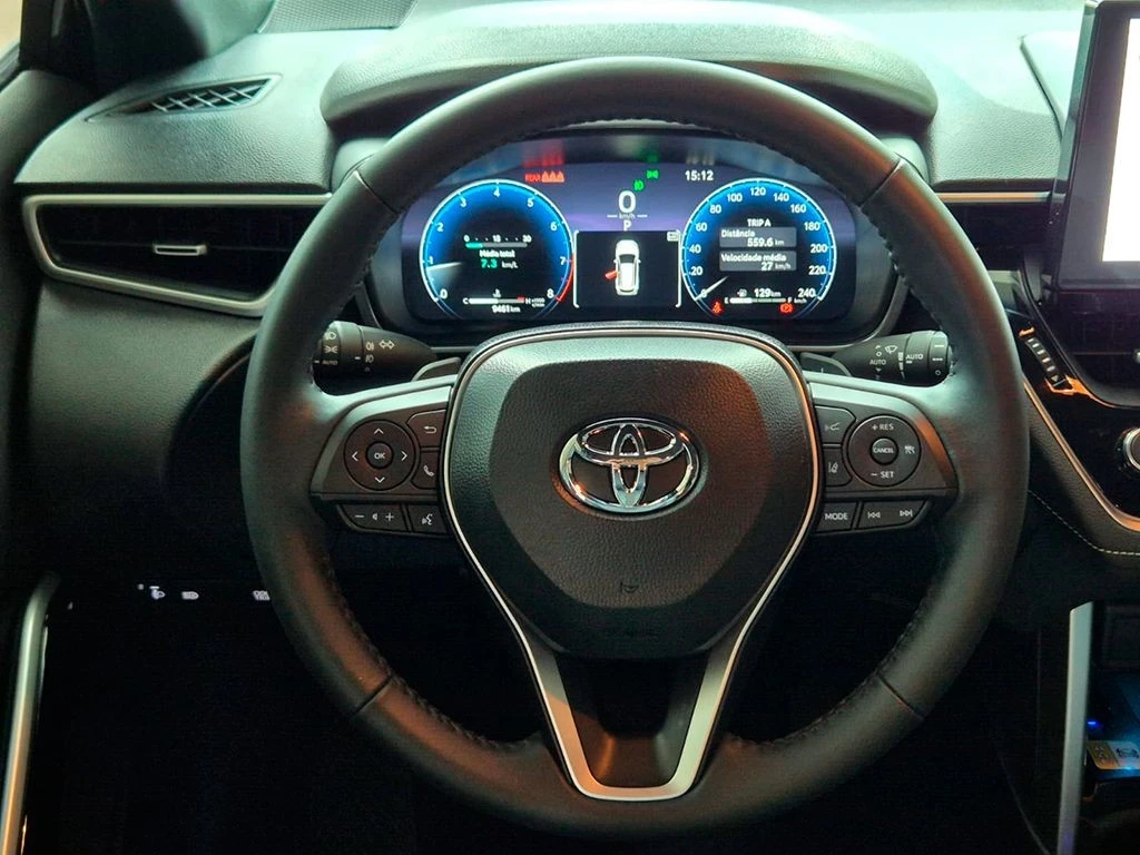 TOYOTA COROLLA CROSS