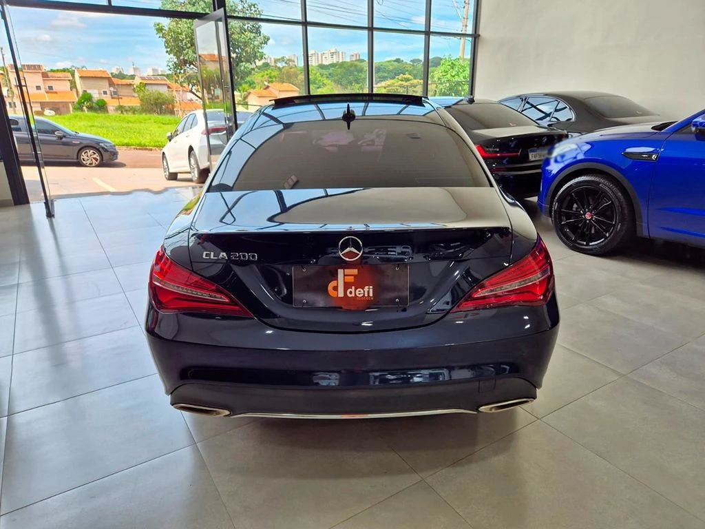 MERCEDES-BENZ CLA 200