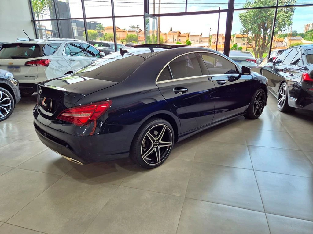 MERCEDES-BENZ CLA 200