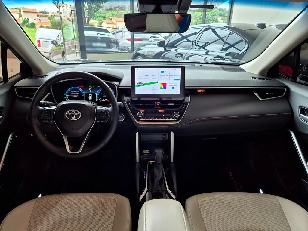 TOYOTA COROLLA CROSS