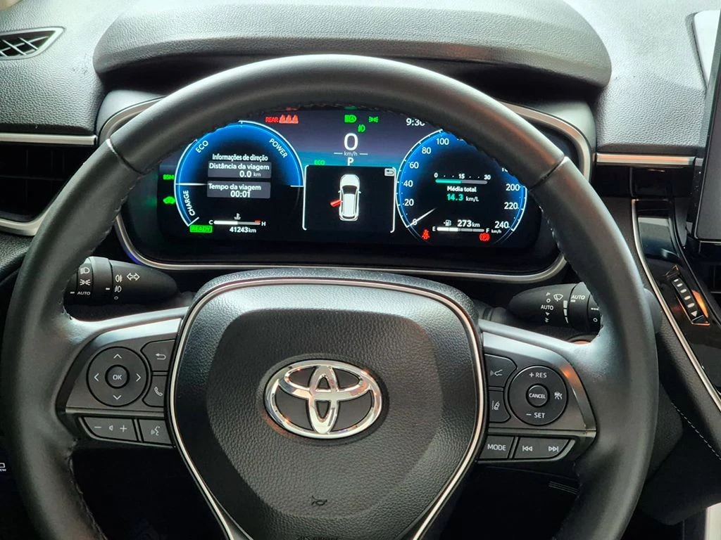 TOYOTA COROLLA CROSS