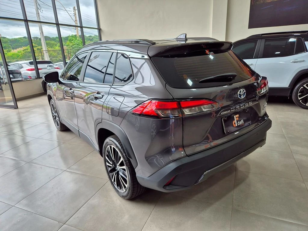 TOYOTA COROLLA CROSS
