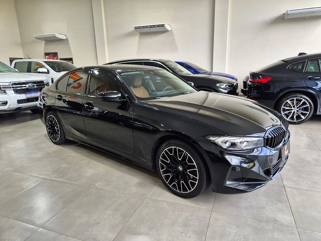 BMW 320i