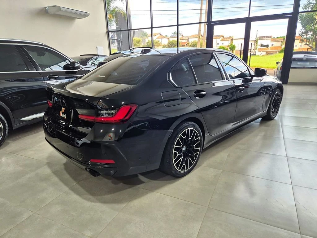 BMW 320i
