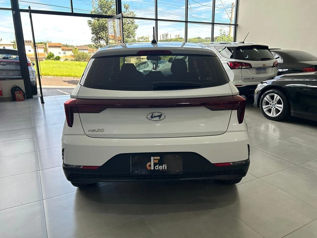 HYUNDAI HB20
