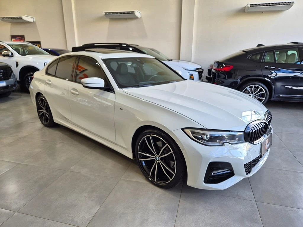 BMW 320i