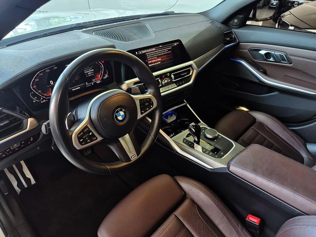 BMW 320i