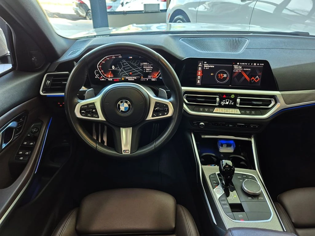 BMW 320i