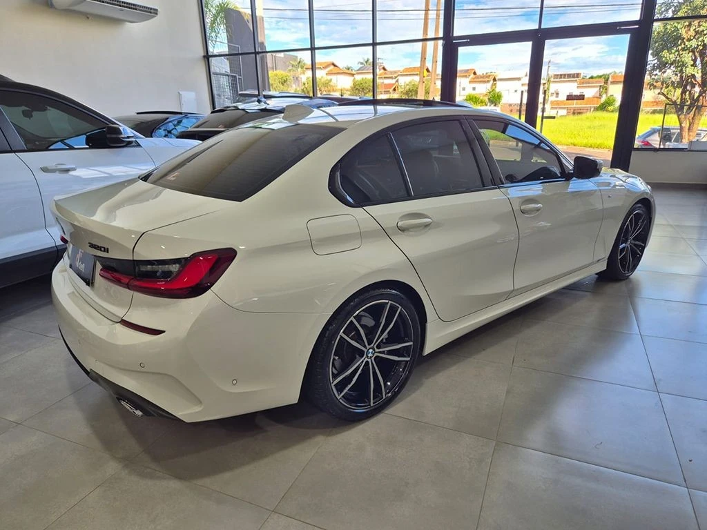 BMW 320i