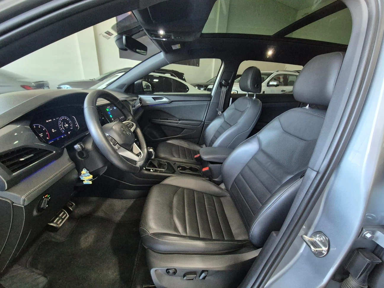 VOLKSWAGEN TAOS