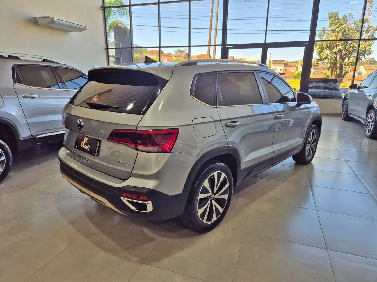 VOLKSWAGEN TAOS