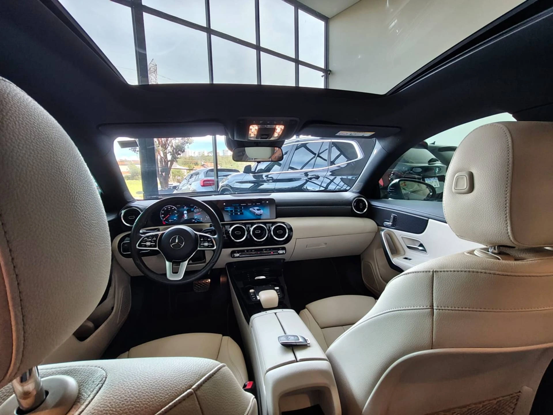 MERCEDES-BENZ CLA 250