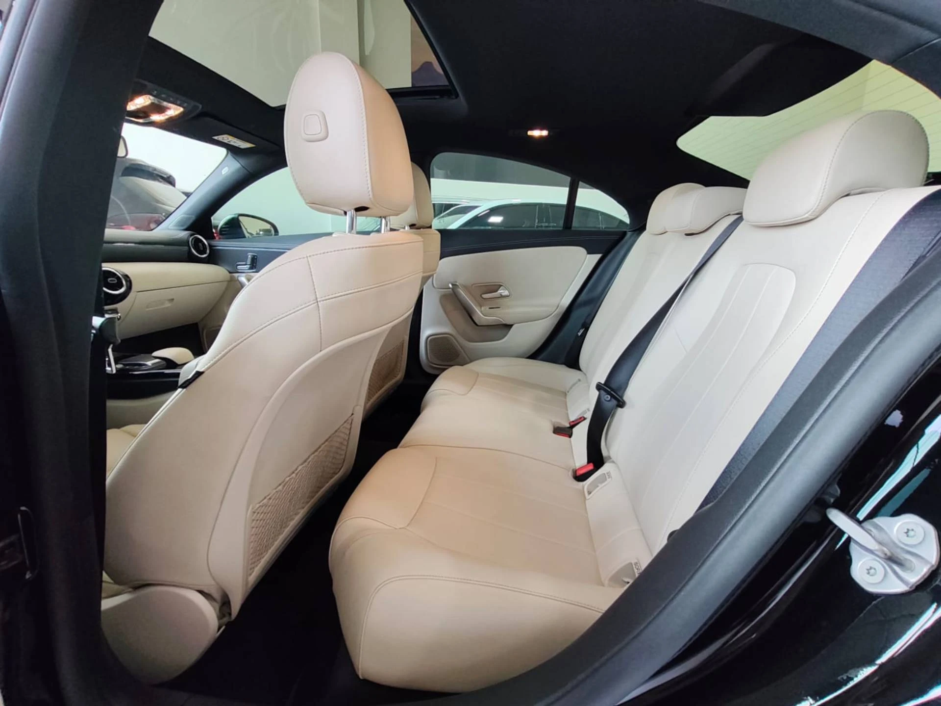 MERCEDES-BENZ CLA 250