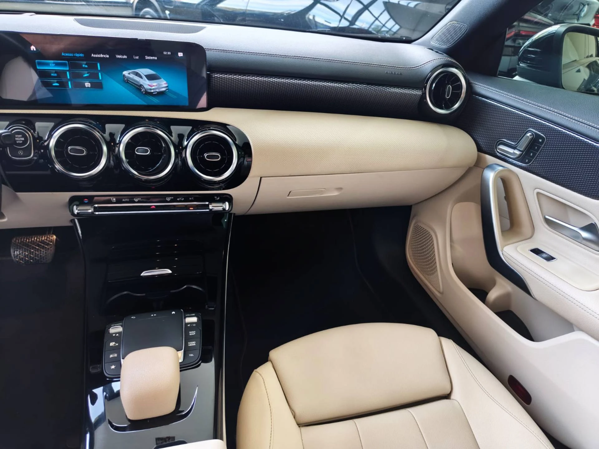 MERCEDES-BENZ CLA 250