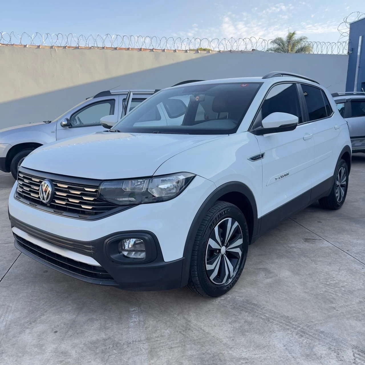 VOLKSWAGEN T-CROSS