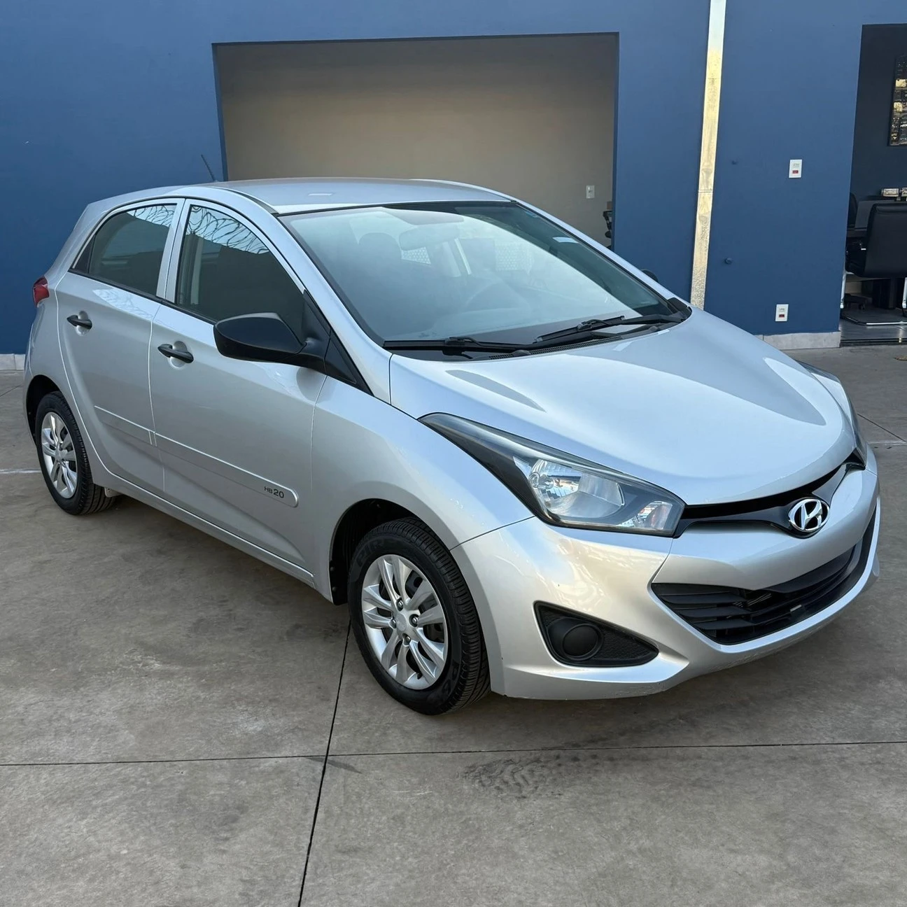 HYUNDAI HB20