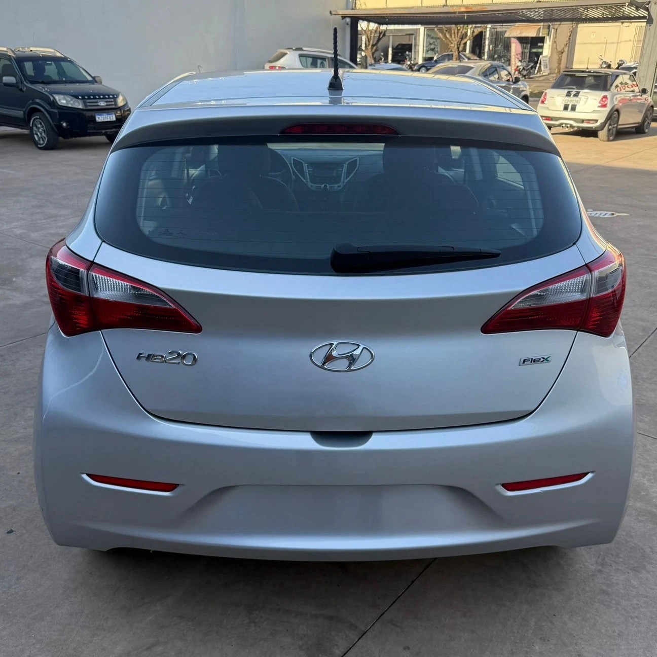 HYUNDAI HB20