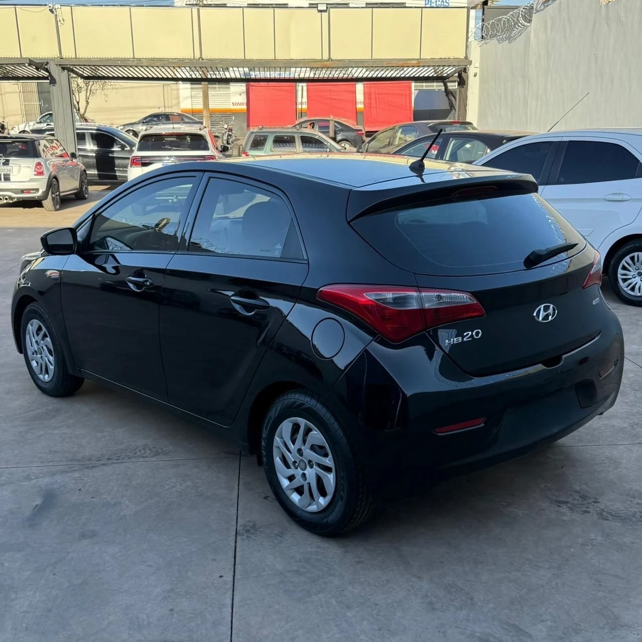 HYUNDAI HB20