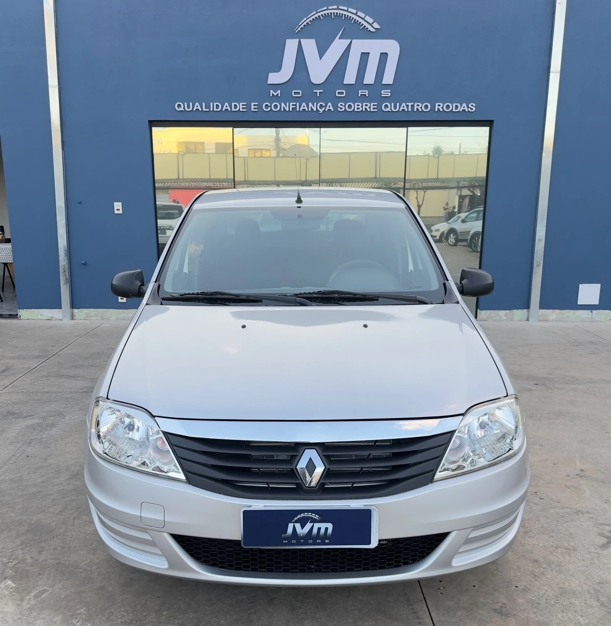 RENAULT LOGAN