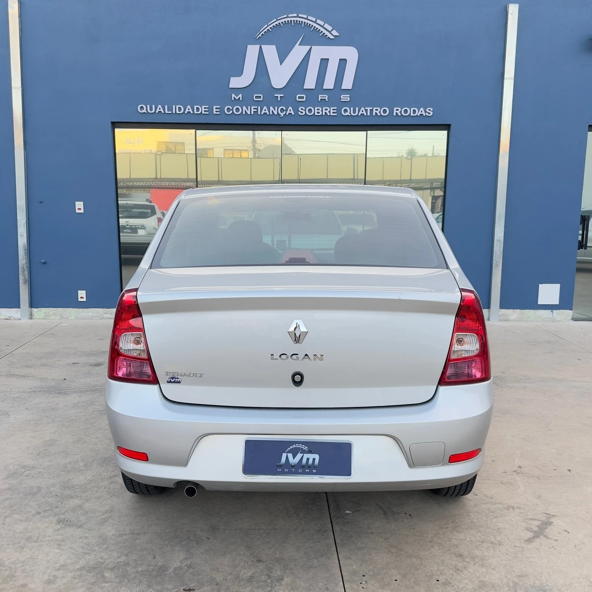 RENAULT LOGAN