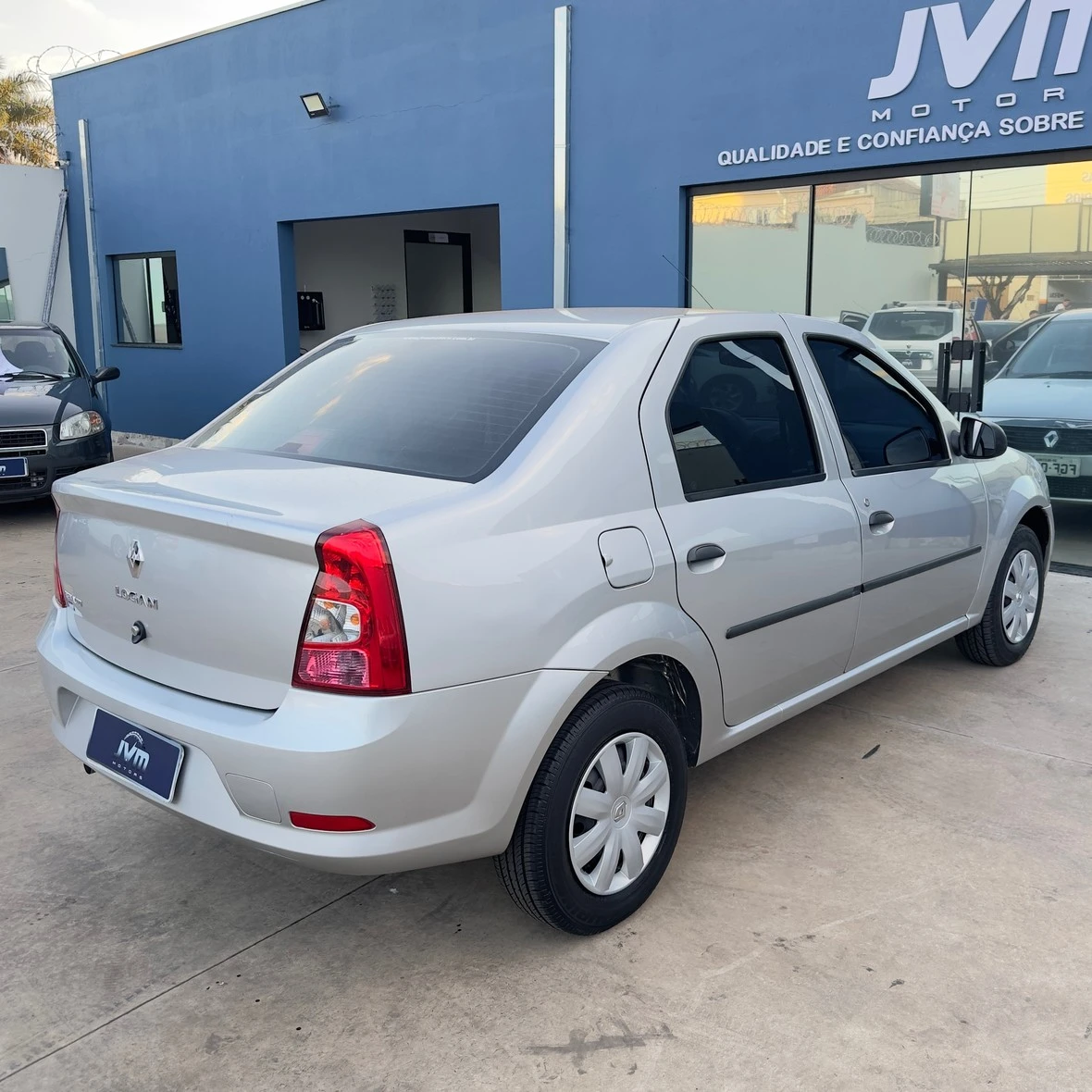 RENAULT LOGAN