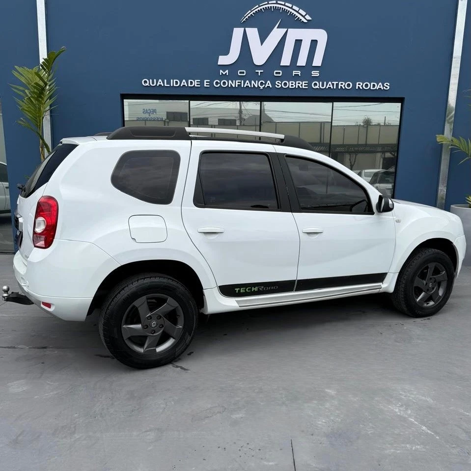 RENAULT DUSTER