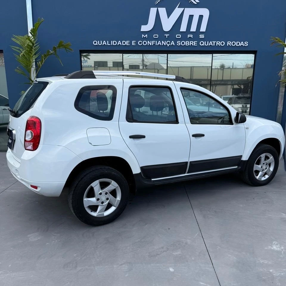 RENAULT DUSTER