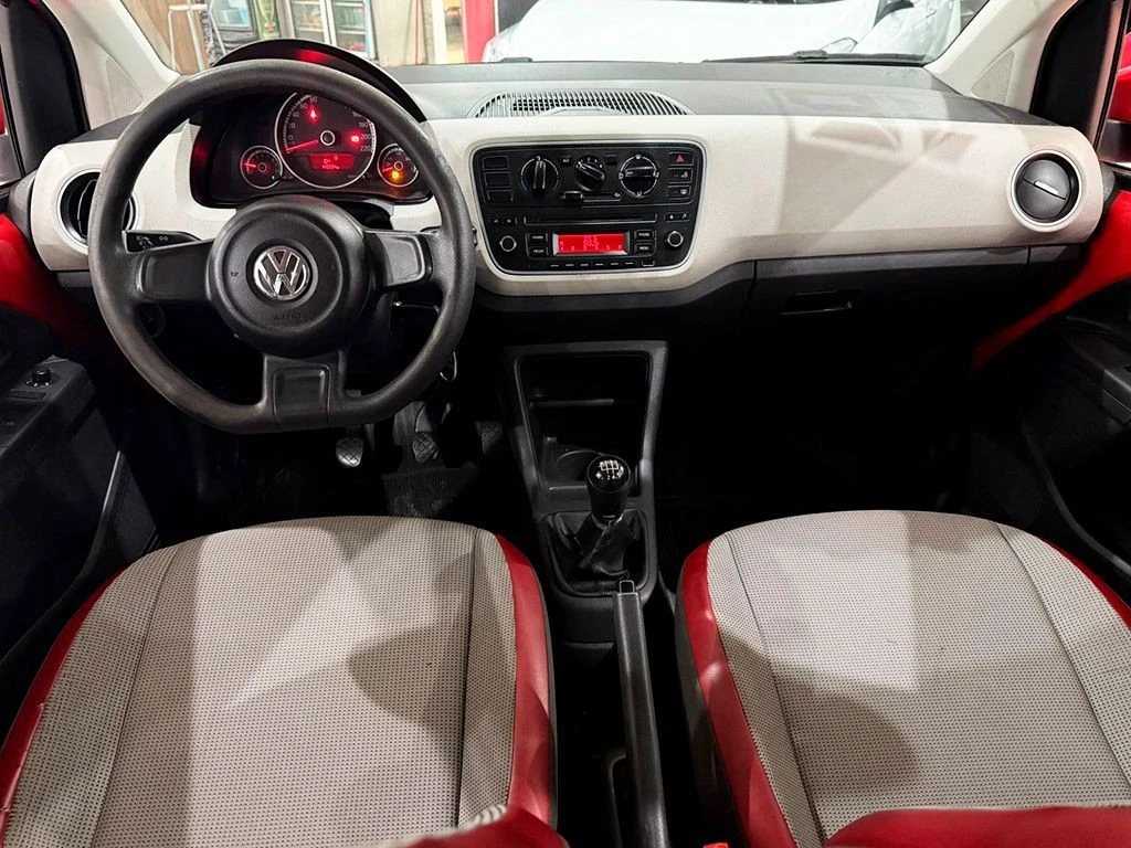 VOLKSWAGEN UP