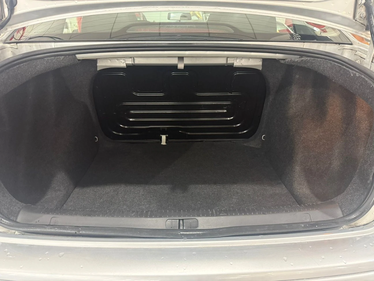 VOLKSWAGEN POLO SEDAN