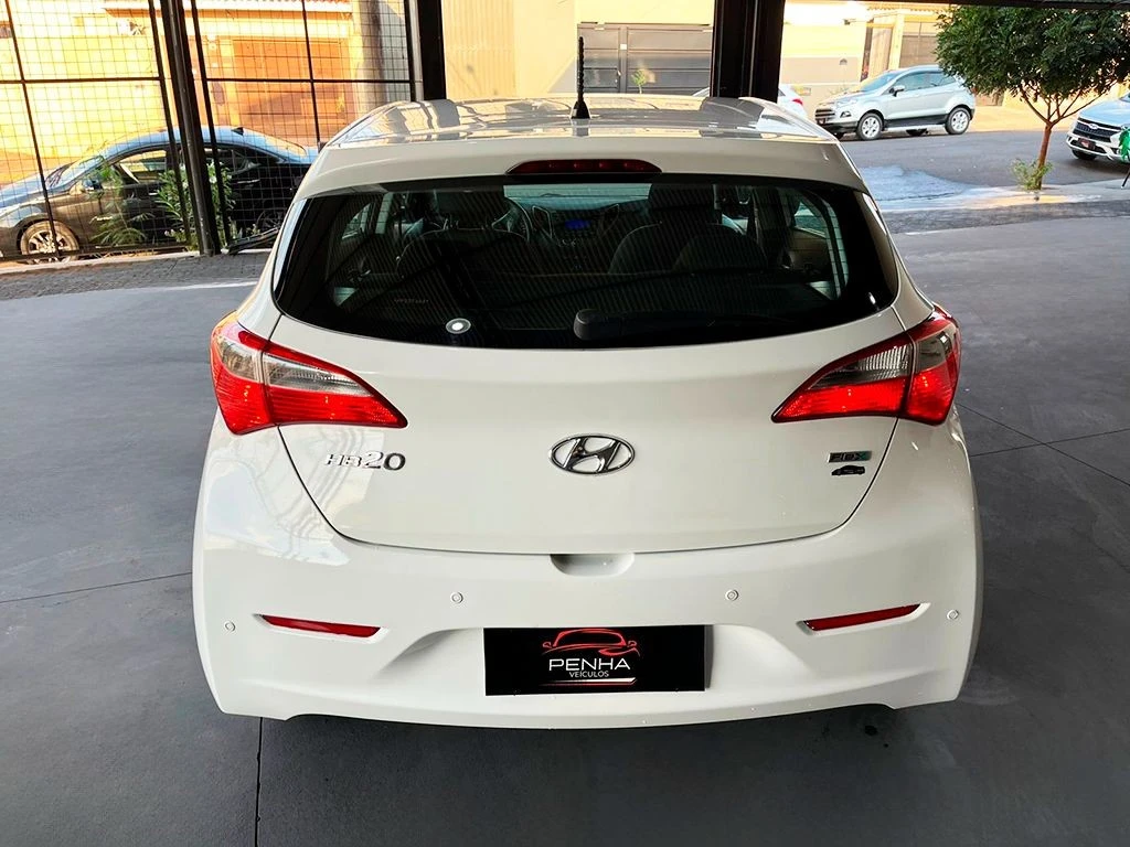 HYUNDAI HB20