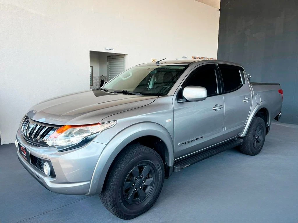 MITSUBISHI L200 TRITON