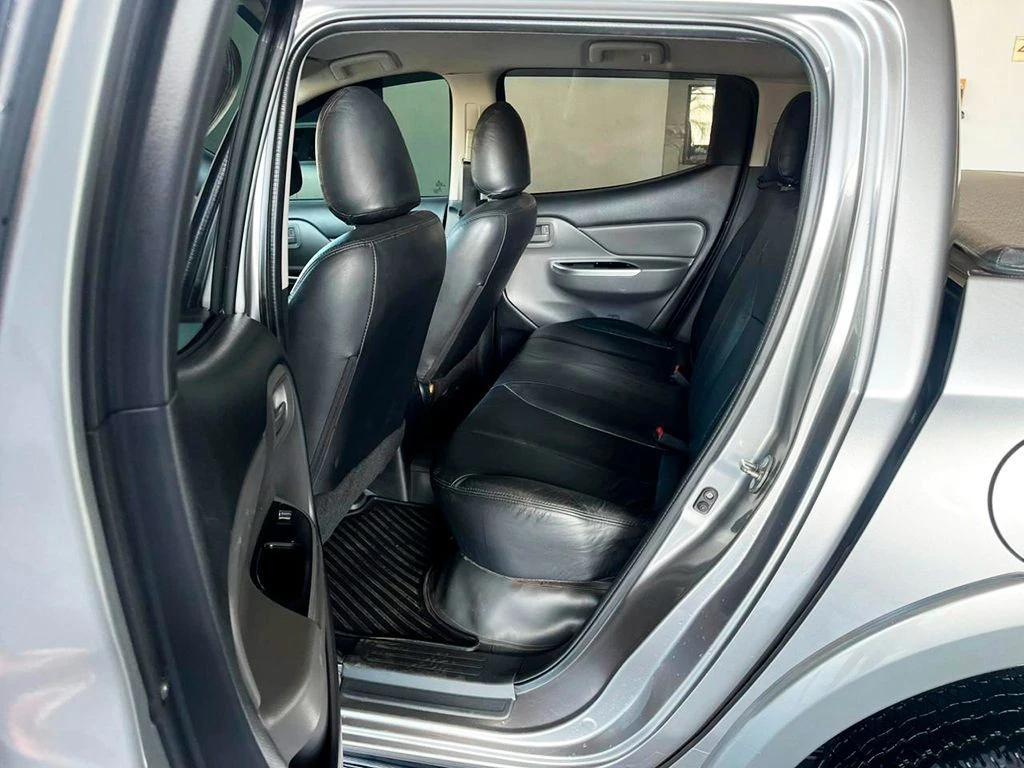 MITSUBISHI L200 TRITON