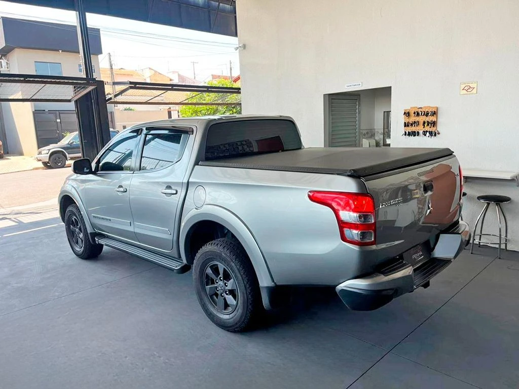 MITSUBISHI L200 TRITON