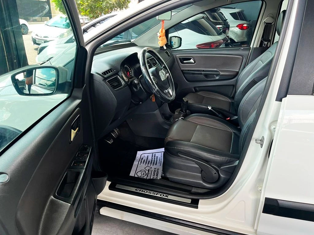 VOLKSWAGEN CROSSFOX