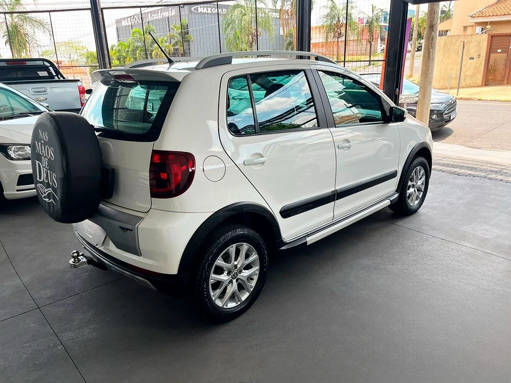 VOLKSWAGEN CROSSFOX
